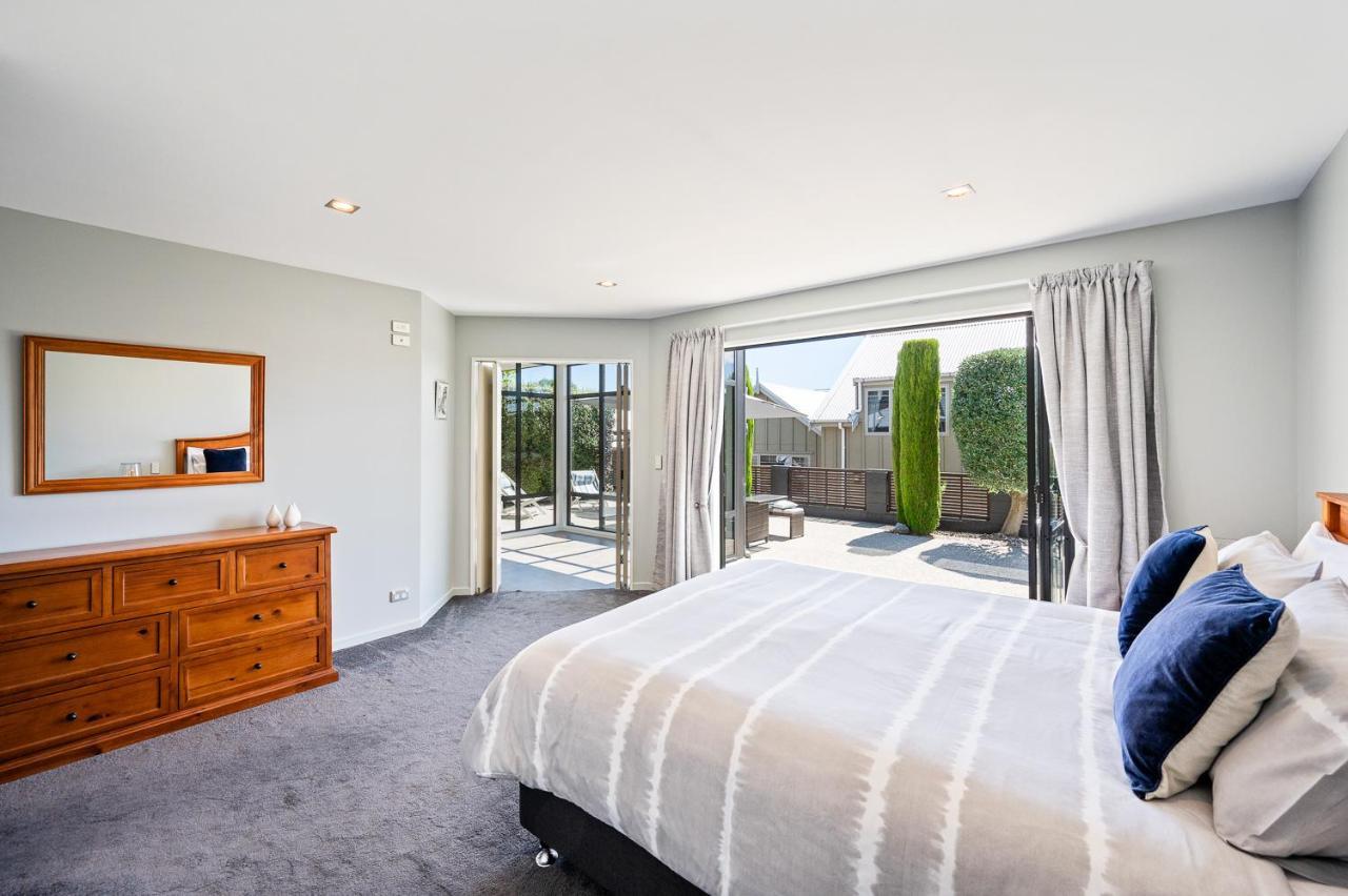 Ironside Lakeview Townhouse Wanaka Exterior photo